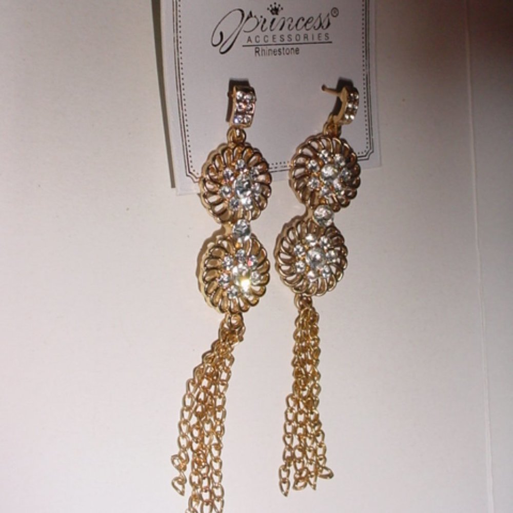 PRINCESS NWT BLING Dangle Fashion Earrings